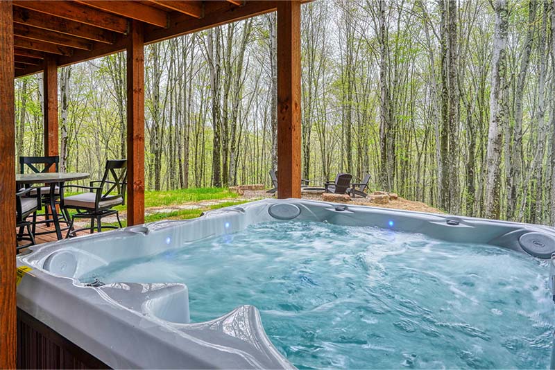 jacuzzi with views of forest